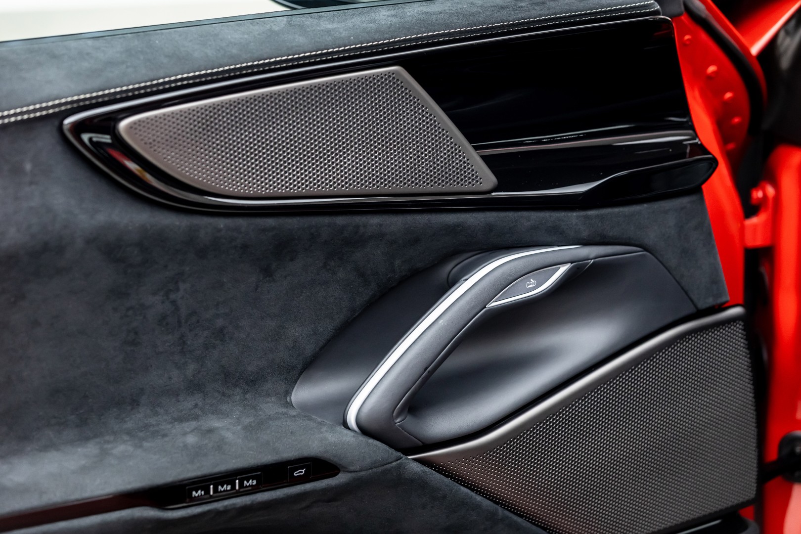 2024 FERRARI PUROSANGUE | FULL CARBON | DAYTONA BLACK | VENTILATED SEATS | SPECIAL DESIGN SEATS | HI
